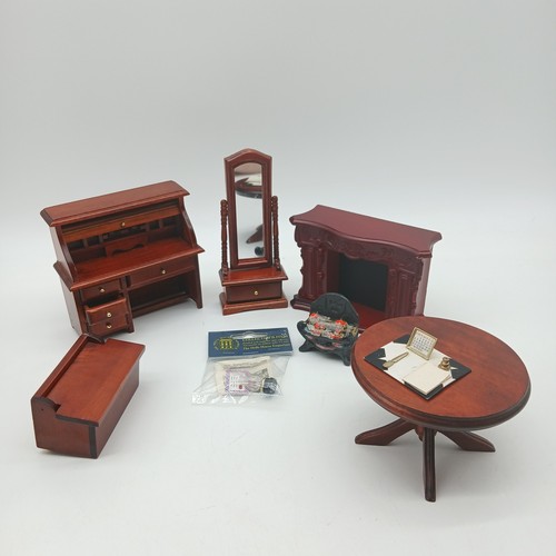 Dollhouse mahogany - 1:12,