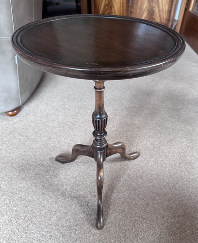 Reproduction wooden tripod - reproduction,