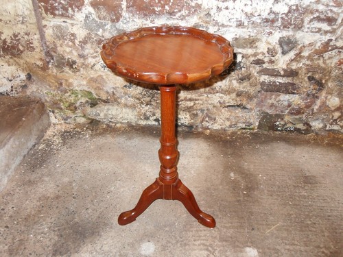 Vintage round tripod - tripod, wooden