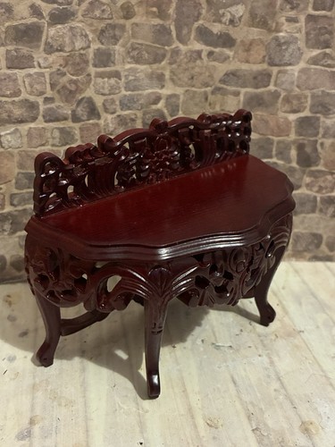 Dolls house scale - 1/12,