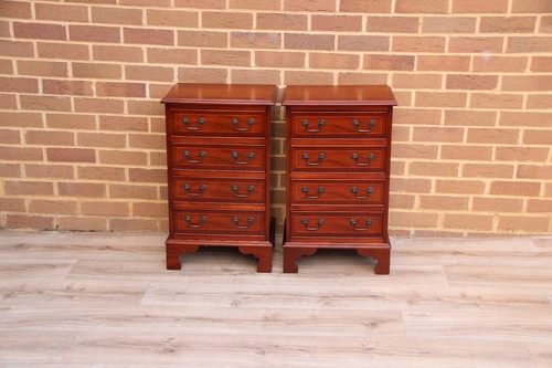 Pair wooden mahogany - of,